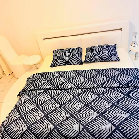 Enchanting View Of Maggiore Mountains Apartamento *